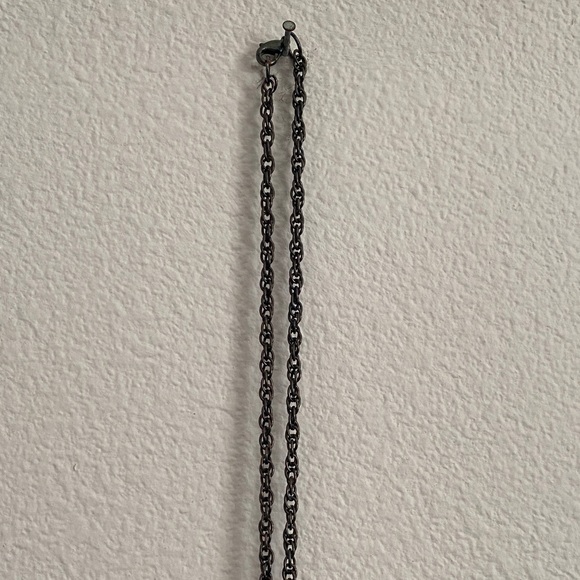 Black and White Pendant Necklace - Picture 2 of 3